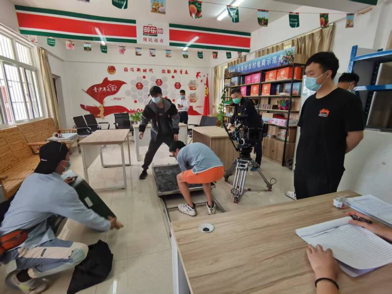 一支视频激活品牌生命力｜临潭县产品视频拍摄公司的创意魔法秀